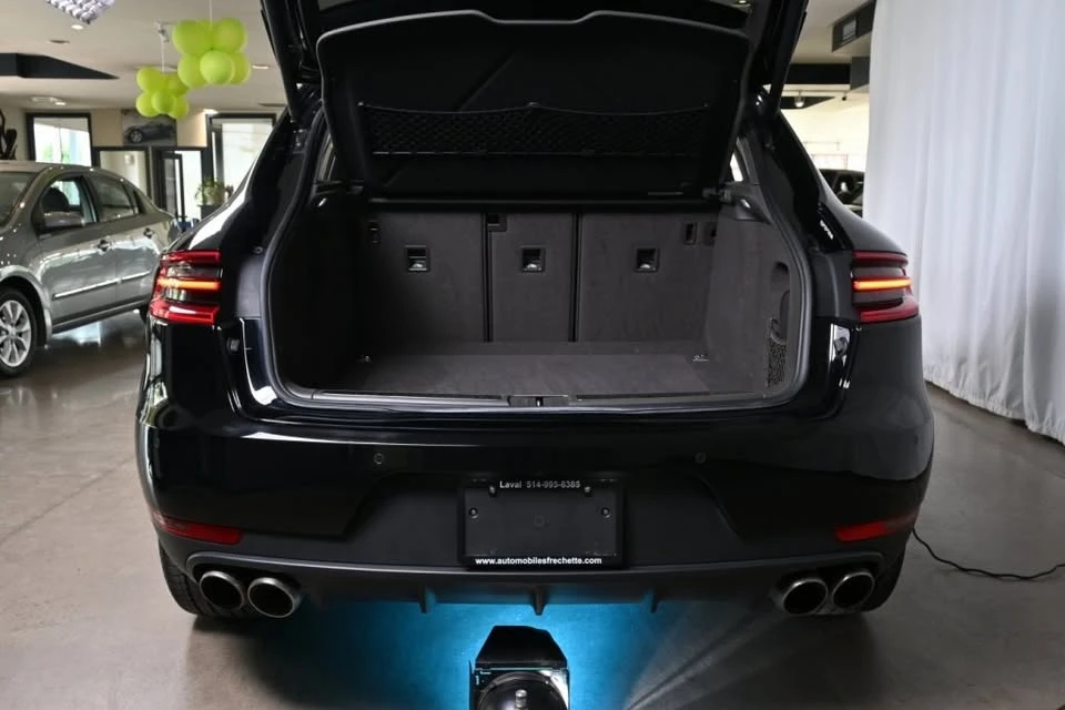 2018 Porsche Macan - Image 10 of 19