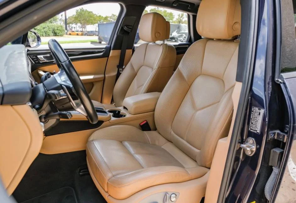 2018 Porsche Macan - Image 11 of 12