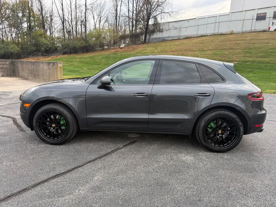 2018 Porsche Macan - Image 11 of 18