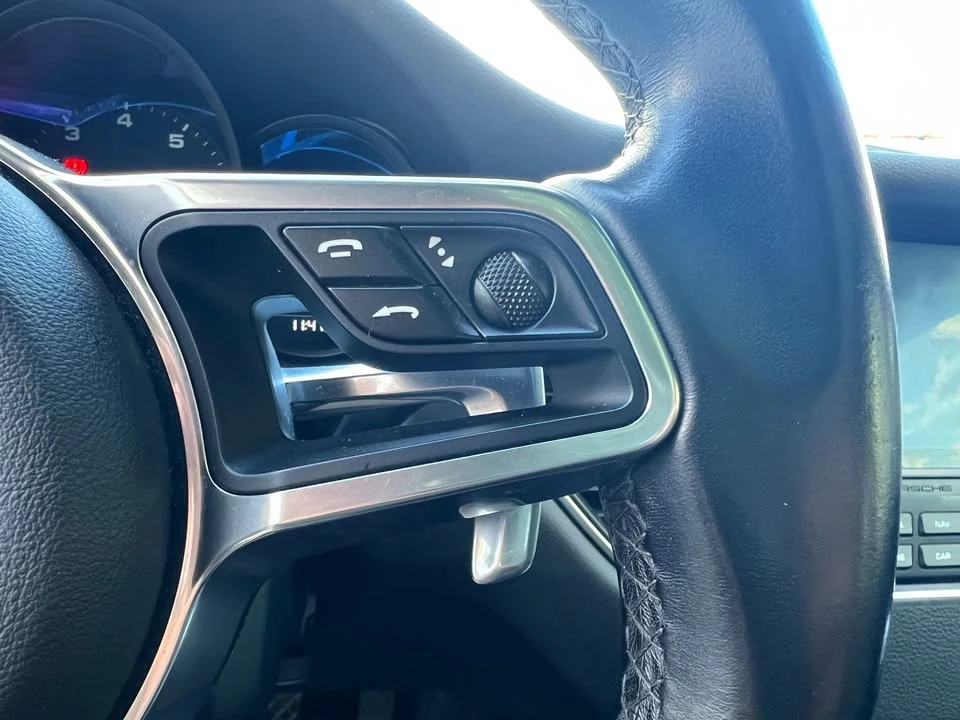 2018 Porsche Macan - Image 14 of 20