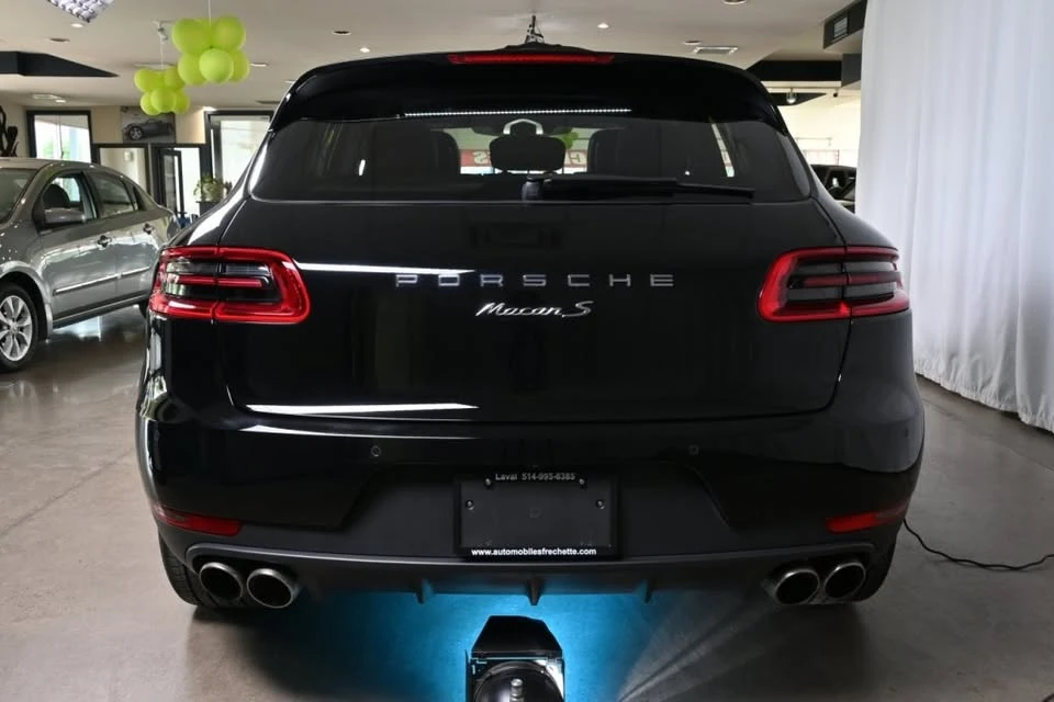 2018 Porsche Macan - Image 9 of 19