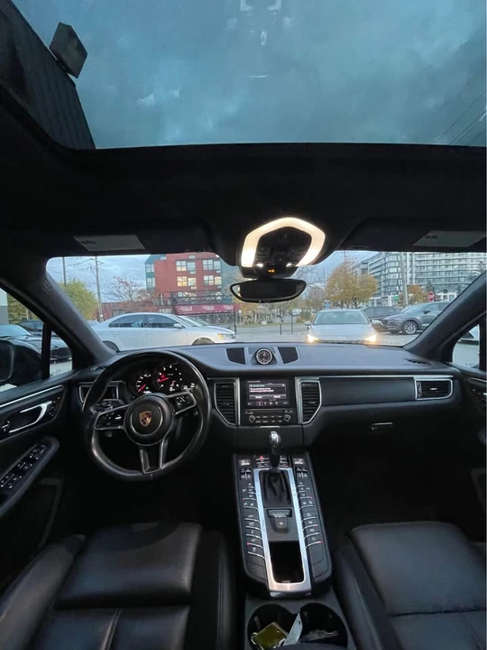 2018 Porsche Macan - Image 6 of 10