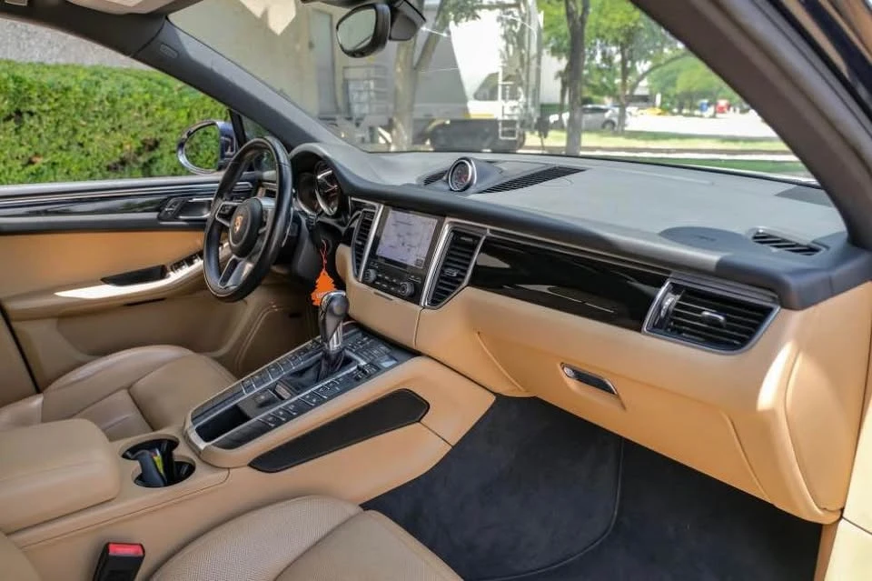 2018 Porsche Macan - Image 7 of 12
