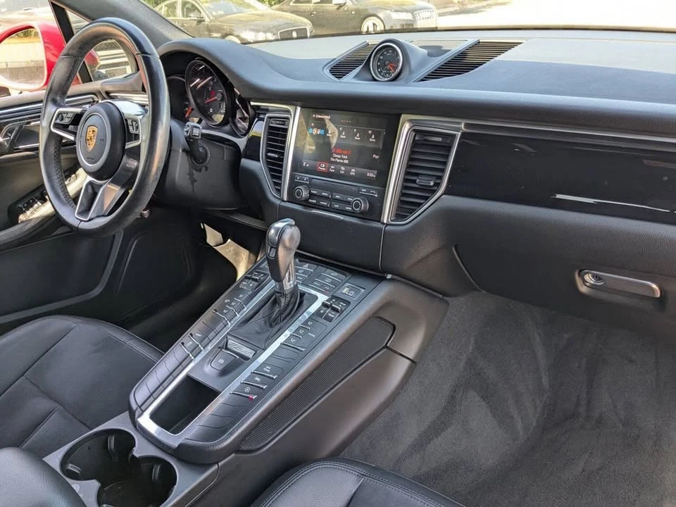2018 Porsche Macan - Image 14 of 20