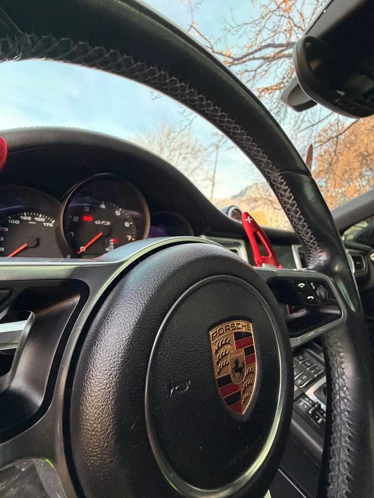2018 Porsche Macan - Image 9 of 9