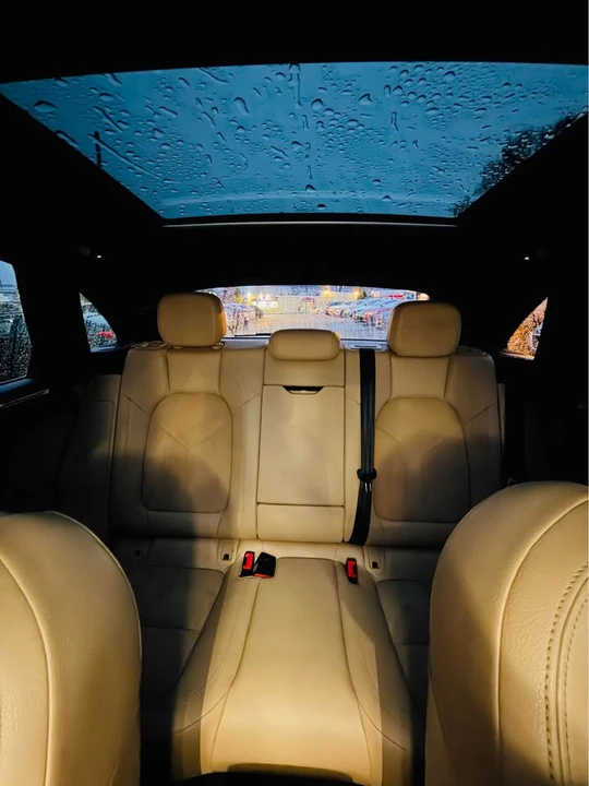 2018 Porsche Macan - Image 12 of 14