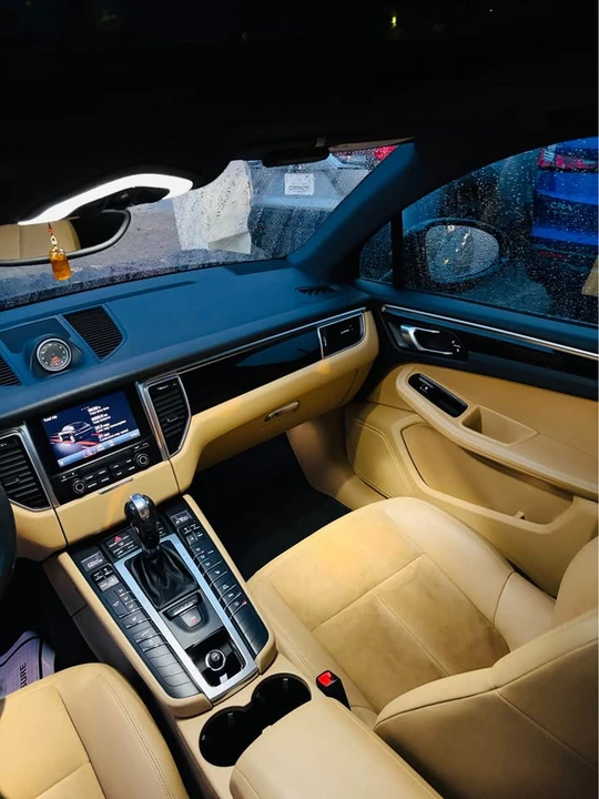 2018 Porsche Macan - Image 8 of 14