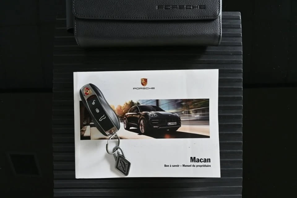 2018 Porsche Macan - Image 11 of 19