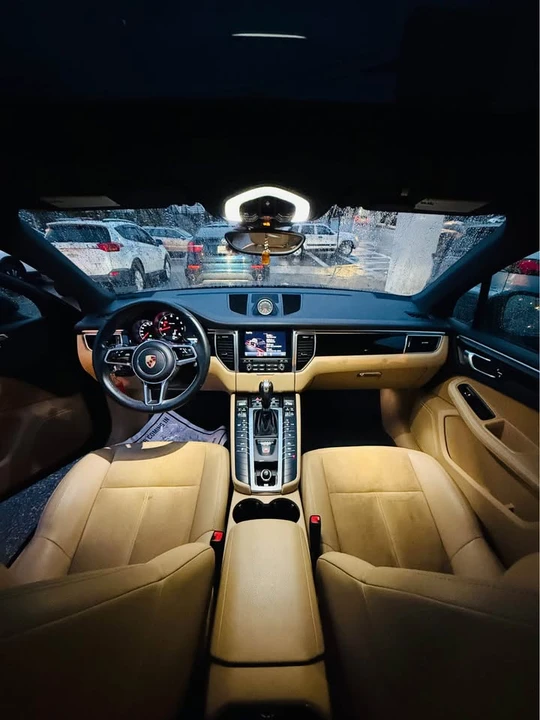 2018 Porsche Macan - Image 6 of 14