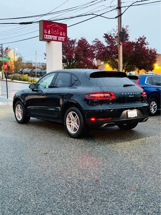 2018 Porsche Macan - Image 3 of 14