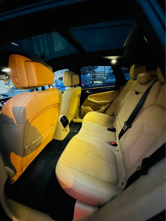 2018 Porsche Macan - Image 14 of 14