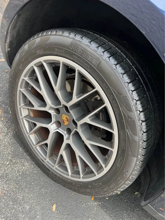 2018 Porsche Macan - Image 11 of 12