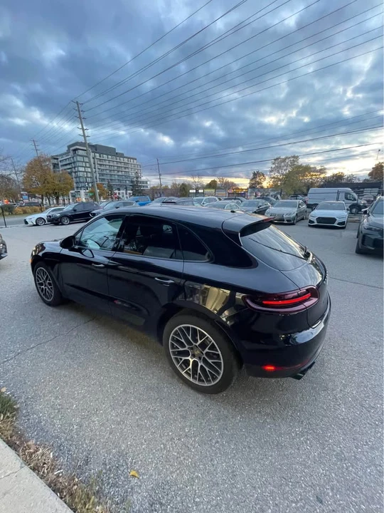 2018 Porsche Macan - Image 8 of 10