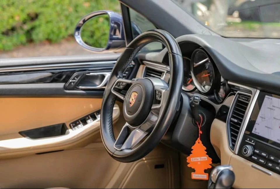 2018 Porsche Macan - Image 8 of 12
