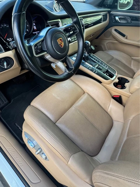 2018 Porsche Macan - Image 7 of 17