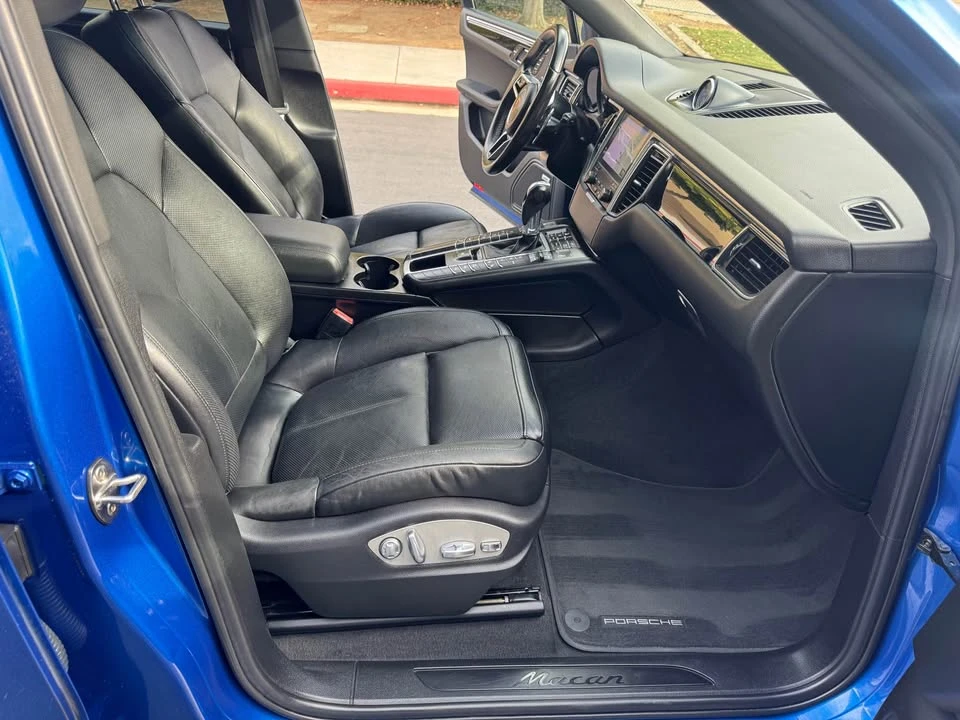 2018 Porsche Macan - Image 12 of 20