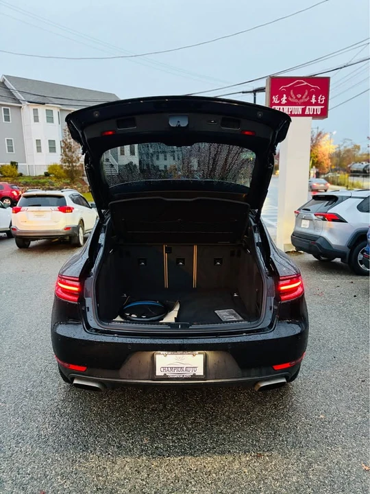 2018 Porsche Macan - Image 4 of 14