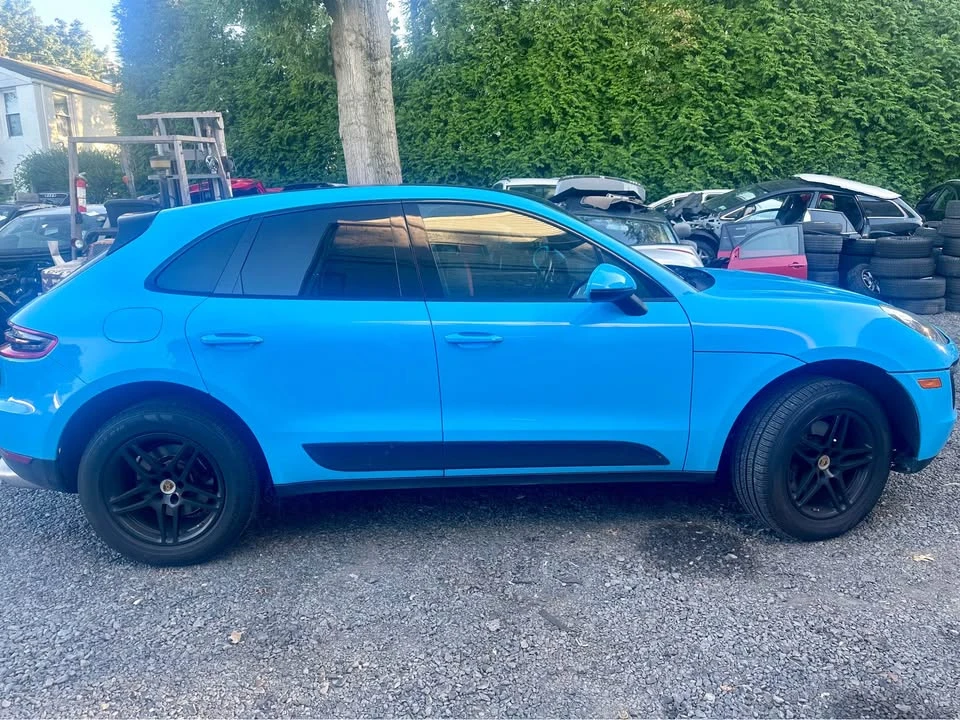 2018 Porsche Macan - Image 17 of 20