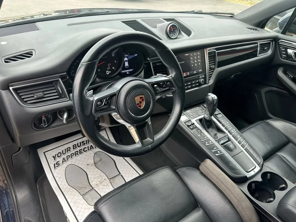 2018 Porsche Macan - Image 9 of 19