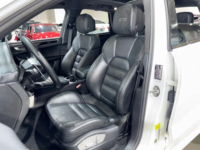 2018 Porsche Macan - Image 9 of 20