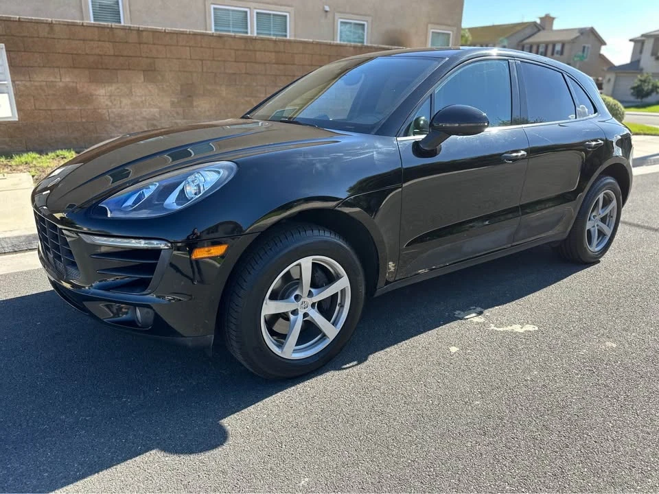 2018 Porsche Macan - Image 2 of 17