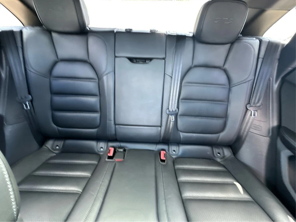 2018 Porsche Macan - Image 19 of 20
