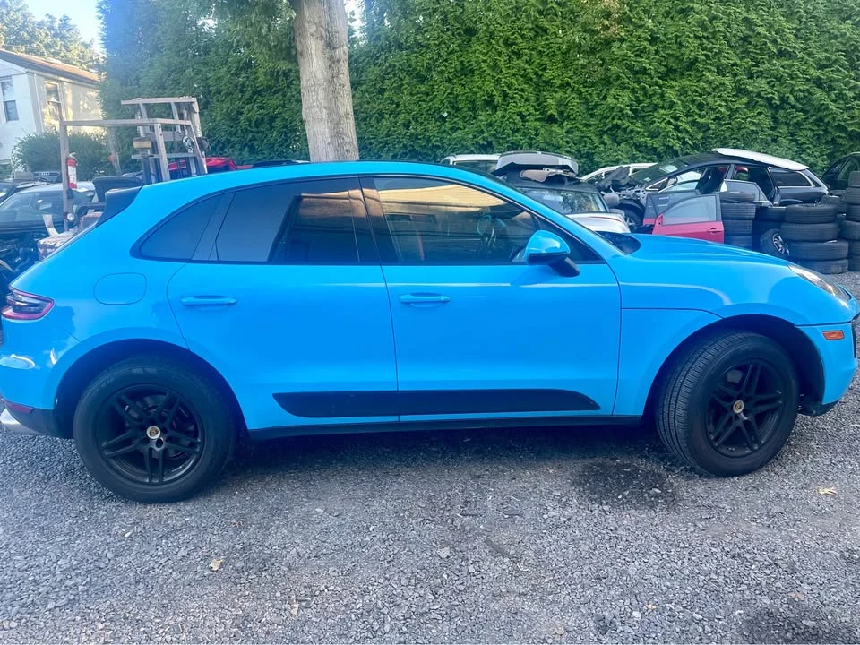 2018 Porsche Macan - Image 16 of 20