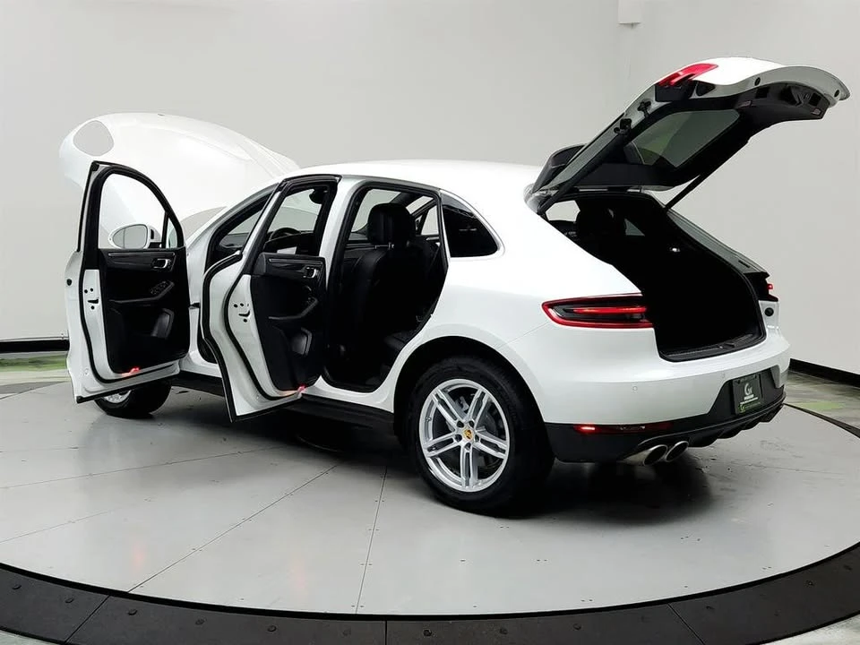 2018 Porsche Macan - Image 12 of 20