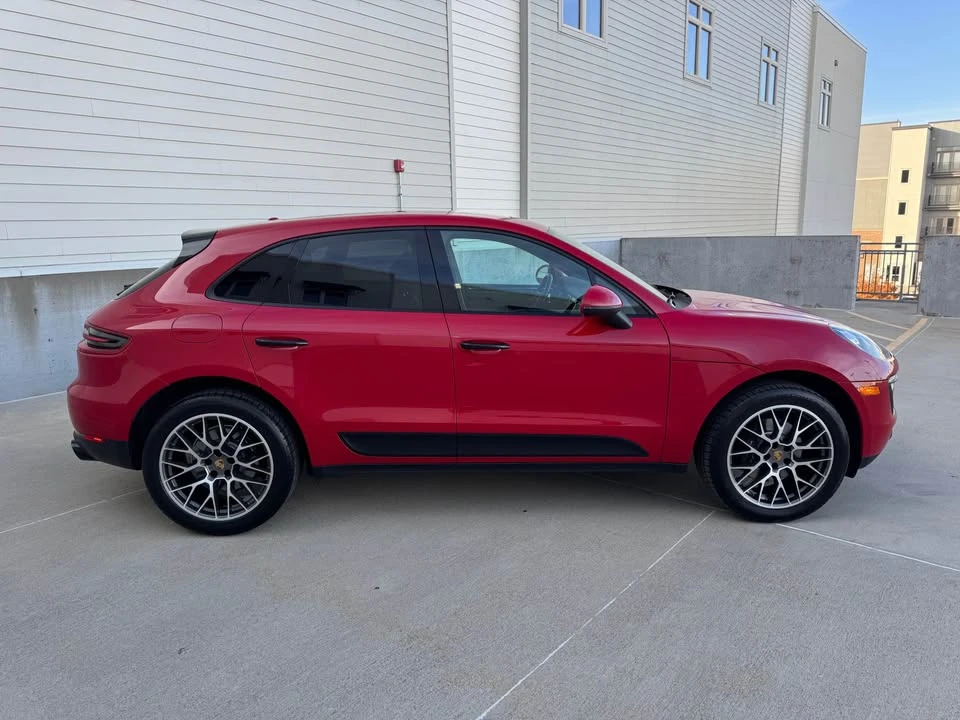 2018 Porsche Macan - Image 2 of 20