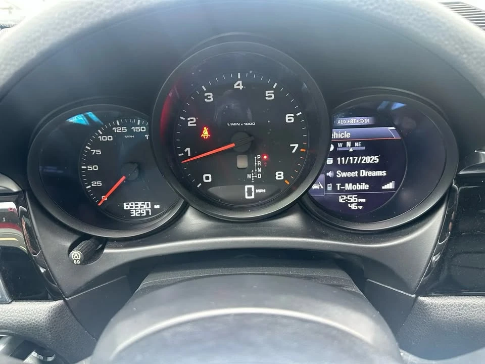 2018 Porsche Macan - Image 11 of 19