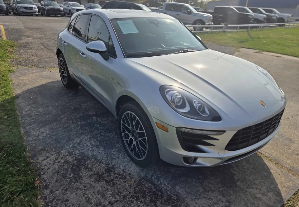 2018 Porsche Macan - Image 2 of 7