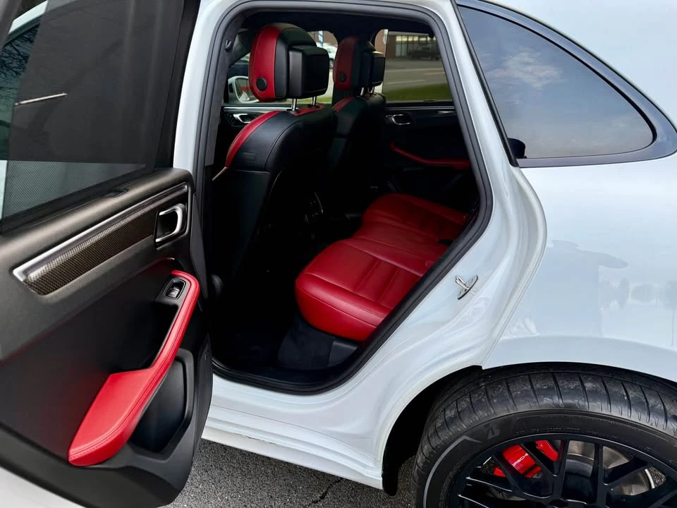 2018 Porsche Macan - Image 11 of 19