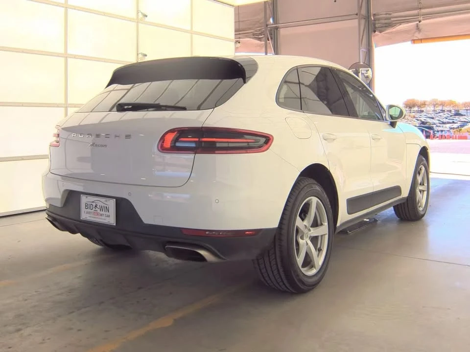 2018 Porsche Macan - Image 5 of 13