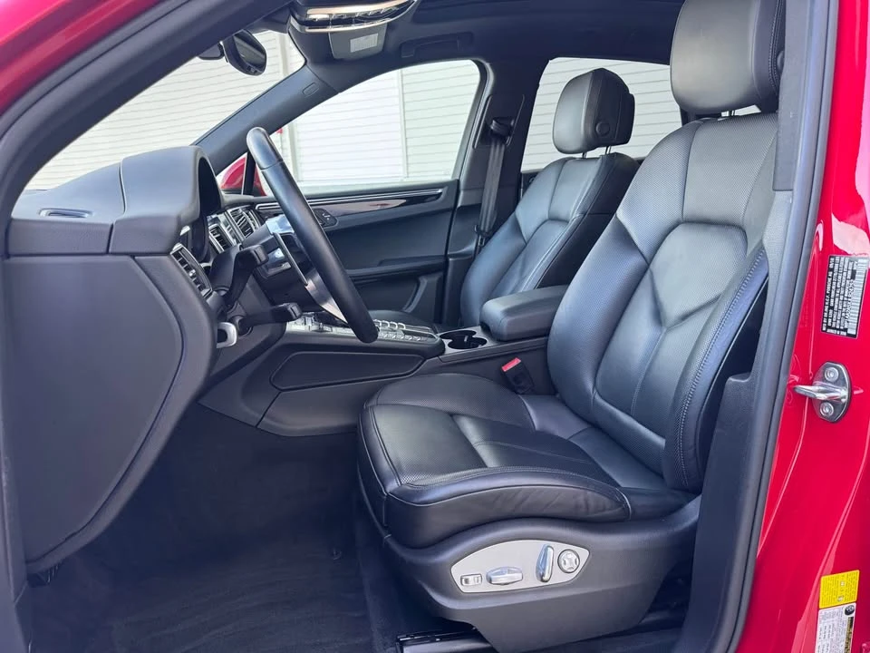 2018 Porsche Macan - Image 8 of 20