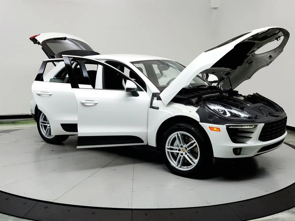 2018 Porsche Macan - Image 10 of 20