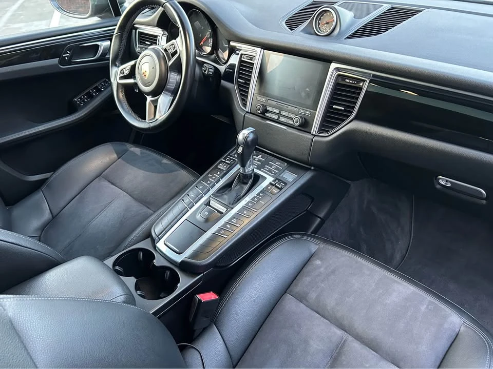 2018 Porsche Macan - Image 11 of 11
