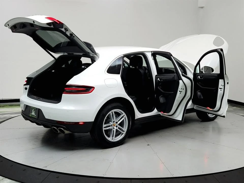 2018 Porsche Macan - Image 11 of 20