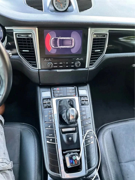2018 Porsche Macan - Image 9 of 20