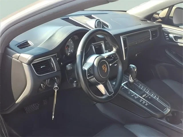2018 Porsche Macan S - Image 2 of 5