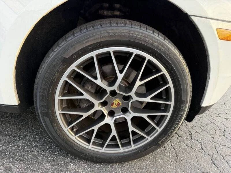 2018 Porsche Macan - Image 11 of 11