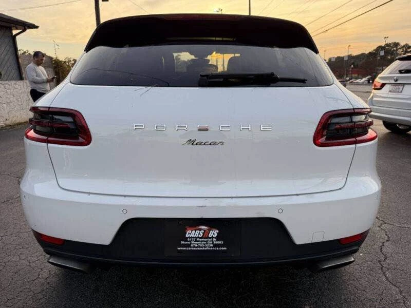 2018 Porsche Macan - Image 2 of 11