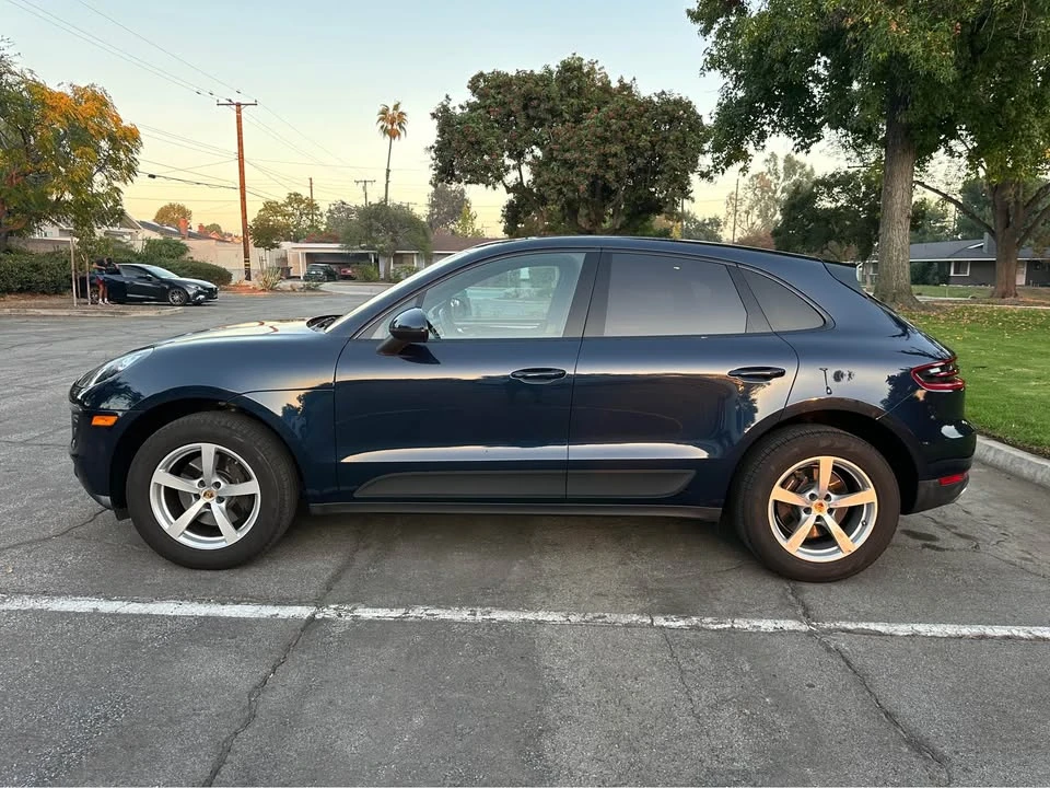 2018 Porsche Macan - Image 2 of 11