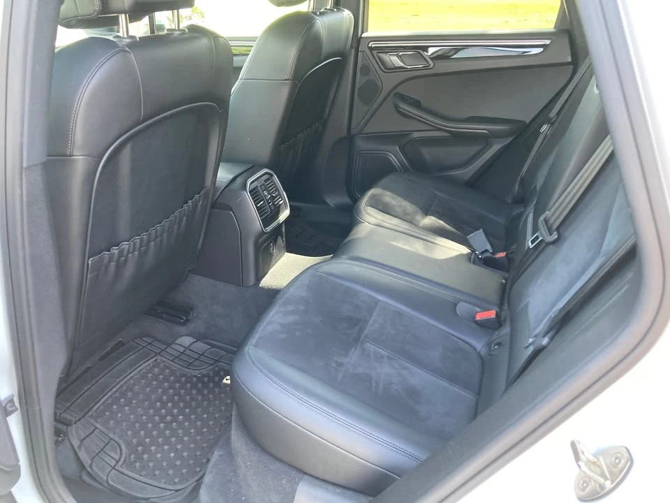 2018 Porsche Macan - Image 2 of 5