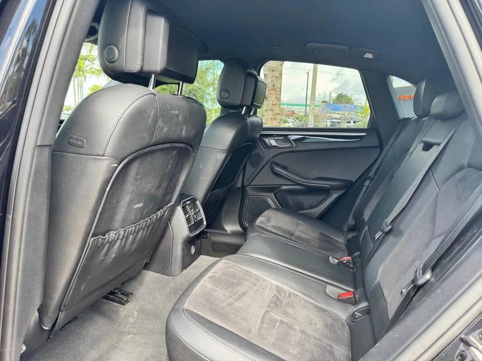 2018 Porsche Macan - Image 8 of 11