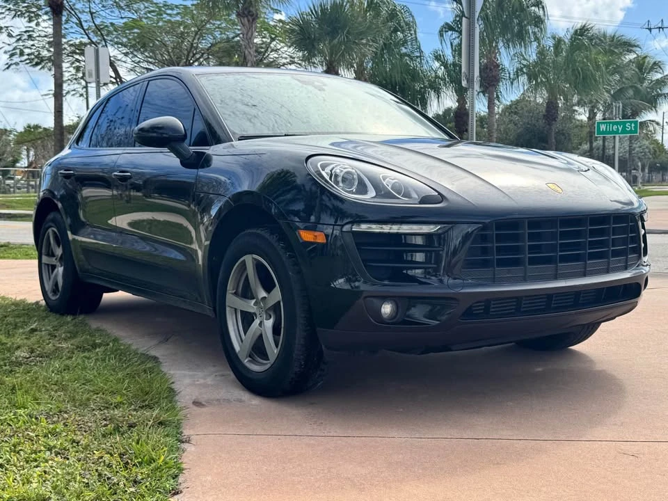 2018 Porsche Macan - Image 2 of 11