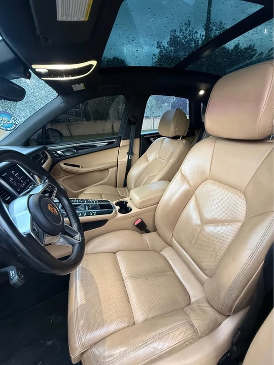 2018 Porsche Macan - Image 10 of 11