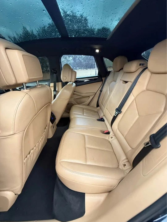 2018 Porsche Macan - Image 6 of 11