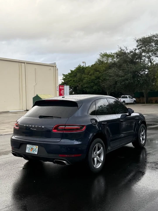 2018 Porsche Macan - Image 4 of 11