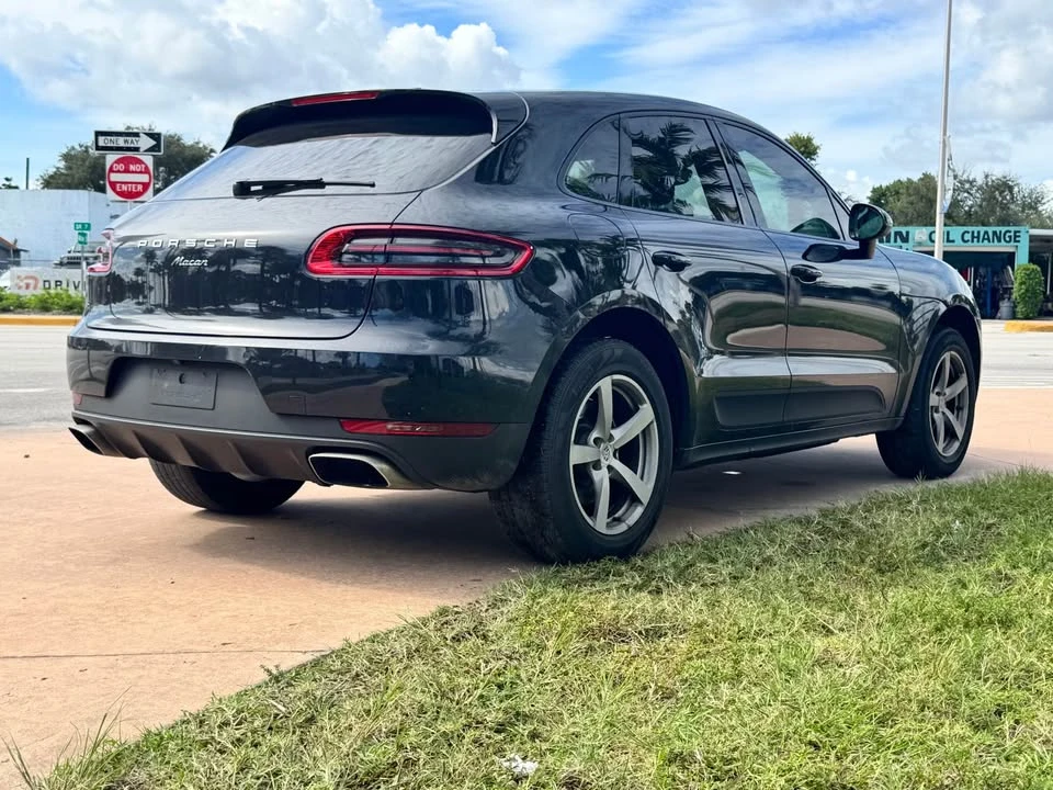 2018 Porsche Macan - Image 4 of 11