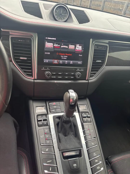 2018 Porsche Macan - Image 6 of 8